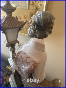 Lladro Mariko Geisha Girl #1421