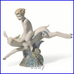 Lladro Natural Freedom 8231 Porcelain Figurine