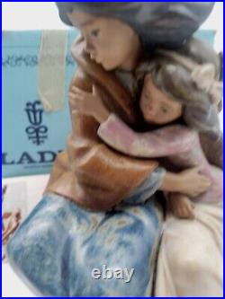 Lladro Porcelain Figurine 2206 Sisterly Love Gres Finish Retired in Box
