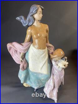 Lladró Porcelain Waiting for Father SIGNED with Original Box #12252 / BAR