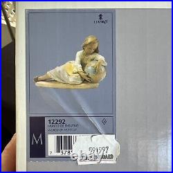 Lladro WORLD OF FANTASY Girl sitting with Globe #12292 EXTREMELY RARE