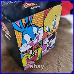 Looney Tunes By Britto Lola Bunny & Bugs Bunny Kissing Figurine