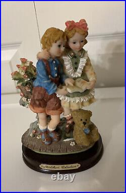 MONTEFIORI COLLECTION FIGURINE Boy And Girl Reading A Book