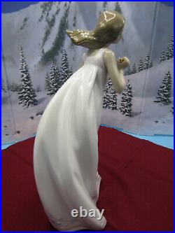NIB MIB Lladro Afternoon Promenade #7636 1993 withParasol Wrapped/ Shown Seperate