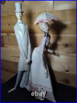 Nao by Lladro Spain 4563 RARE Lovers Couple with Puppy & Parasol Umbrella, 19 1/2