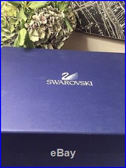 New Swarovski Large Crystal Cockatoo on Stand 0718565 Mint with Certificate