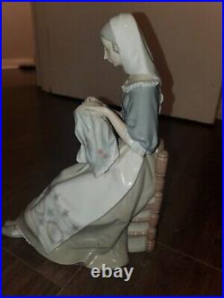 RARE Retired Large Lladro The Embroiderer Lady Sewing in Chair