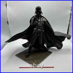 RARE Vintage Star wars Darth Vader 13 And Yoda 18 Action Figure And Spaceship