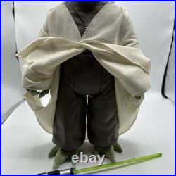 RARE Vintage Star wars Darth Vader 13 And Yoda 18 Action Figure And Spaceship