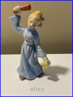Rare vintage mid century ceramic figurine Angry Housewife With Rollin Pin & Rag