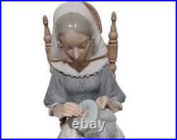 Retired Large Lladro The Embroiderer Lady Sewing in Chair #4865 Excellent Spain