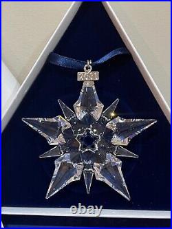 SWAROVSKI CRYSTAL Christmas Star Annual Edition 2001 Ornament 267942 BRAND NEW