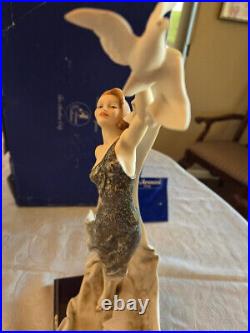 Signed 1992 Guiseppe Armani Members Only Figurine Ascent 0866C