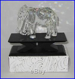 Swarovski Crystal 1993 Annual Figurine ELEPHANT In Box With Stand