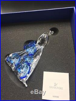 Swarovski Crystal 2015 SCS White Peacock With Blue Flowers #5063695 NIB