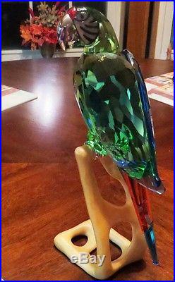 Swarovski Crystal Macaw 685824 Comes with original box and certificate
