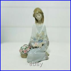 Vintage 1988 Lladro Woman Figurine With Flowers Porcelain