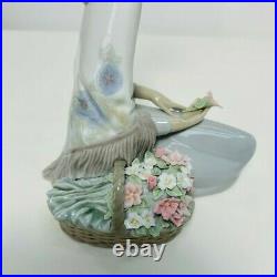Vintage 1988 Lladro Woman Figurine With Flowers Porcelain