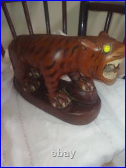 Vintage Japanese Hand Carved Solid Wooden Lion Sculpture Circa 1950s Vintage Japanese Hand Carved Solid Wooden Lion Sculpture Circa 1950s