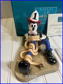 Walt Disney Classics-Fireman Goofy'All Wrapped Up'-New in Box, withCOA #1011/2002 Walt Disney Classics-Fireman Goofy'All Wrapped Up'-New in Box, withCOA #1011/2002