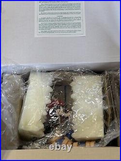 Walt Disney Classics-Fireman Goofy'All Wrapped Up'-New in Box, withCOA #1011/2002 Walt Disney Classics-Fireman Goofy'All Wrapped Up'-New in Box, withCOA #1011/2002