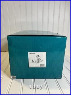 Walt Disney Classics-Fireman Goofy'All Wrapped Up'-New in Box, withCOA #1011/2002 Walt Disney Classics-Fireman Goofy'All Wrapped Up'-New in Box, withCOA #1011/2002